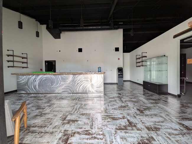 Building Photo - Commercial Retail Space