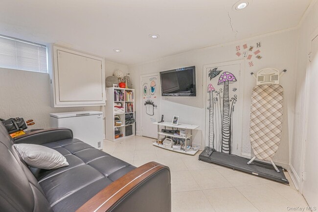 Building Photo - 972 South End