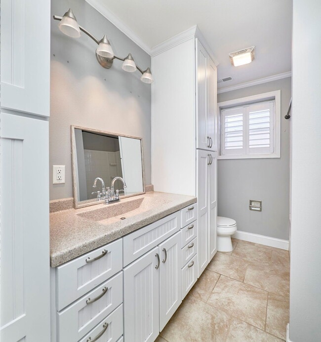 Building Photo - 1037 Prigge Rd