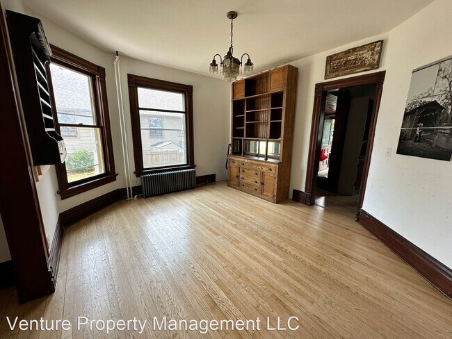 Building Photo - 3 br, 2 bath House - N89 W16229 Main St