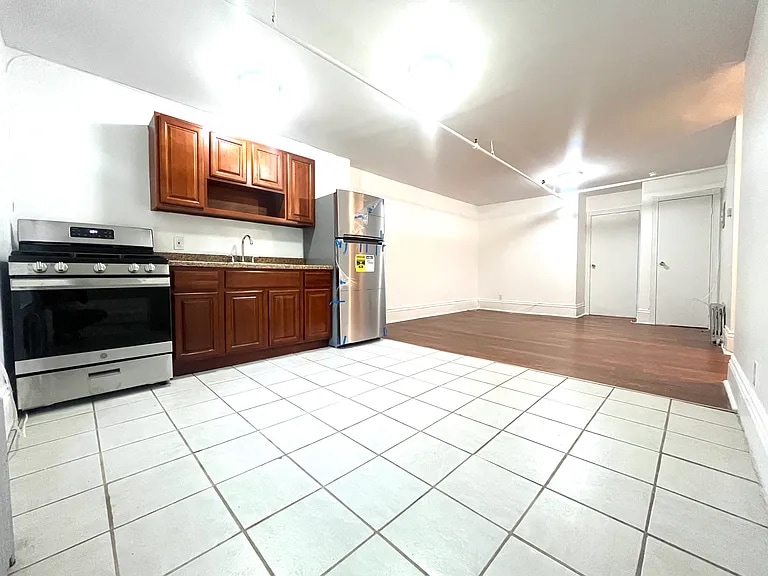 Building Photo - 911 Greene Ave