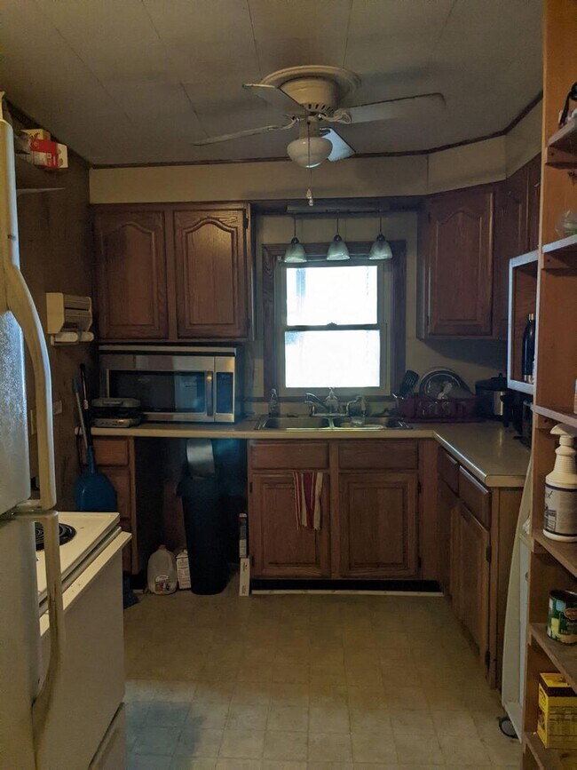 109 Goffstown Road 109 Goffstown Rd Manchester NH 03102 Apartment