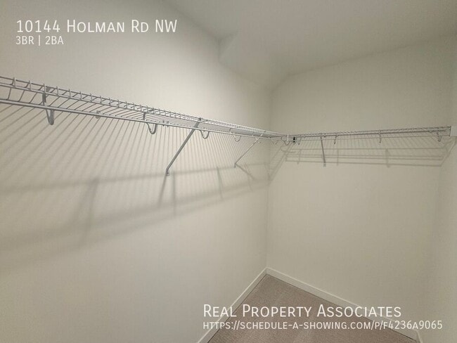 Building Photo - 10144 Holman Rd NW