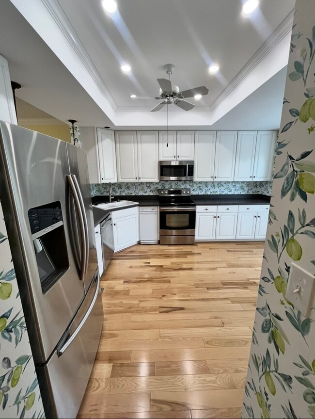 Building Photo - 367 Mainsail Dr