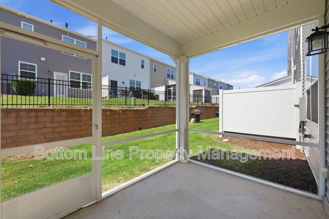 Building Photo - 6331 Andante Ave