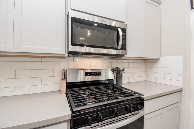 Building Photo - 17007 Shine Bright Ct