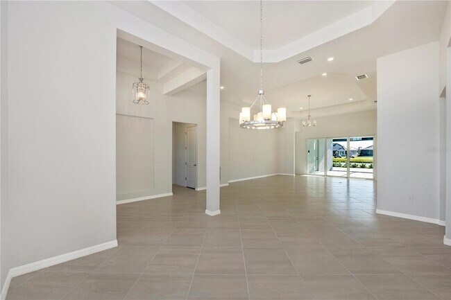 Building Photo - 12655 Wellen Golf St