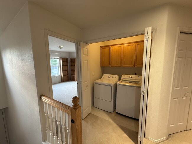 Building Photo - 4630 NW White Mountain Terrace