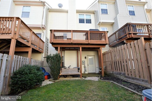 Building Photo - 403 McDaniel Dr