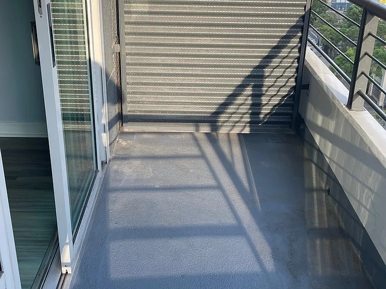 Building Photo - 425 W Beech St