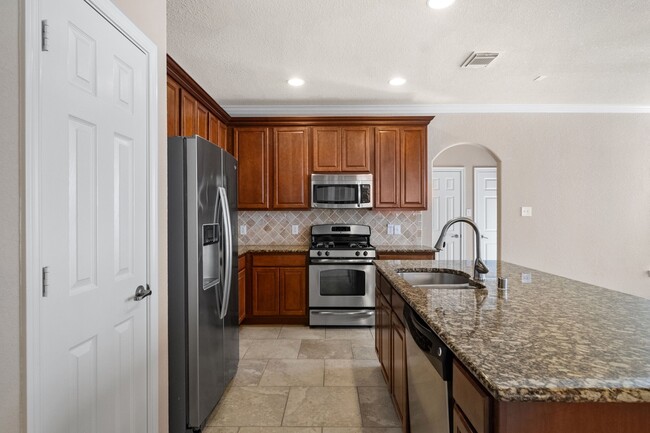 Building Photo - 153 E Montfair Blvd