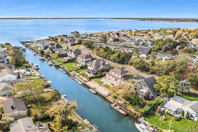 Building Photo - 23 Whiting Rd