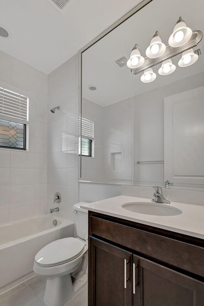 Building Photo - 12557 SW Rain River Dr