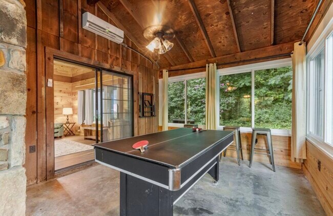 Building Photo - 3626 Pittman Center Rd