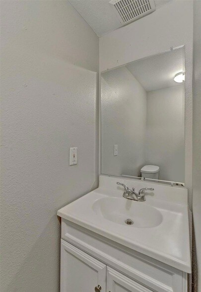 Building Photo - 2712 Whitis Ave