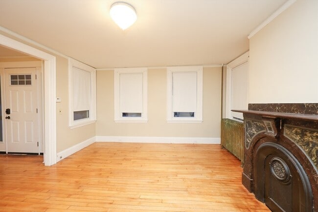 Building Photo - 83 S Main St