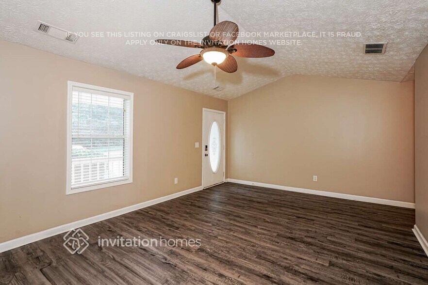 Building Photo - 85 Pebble Ridge Dr