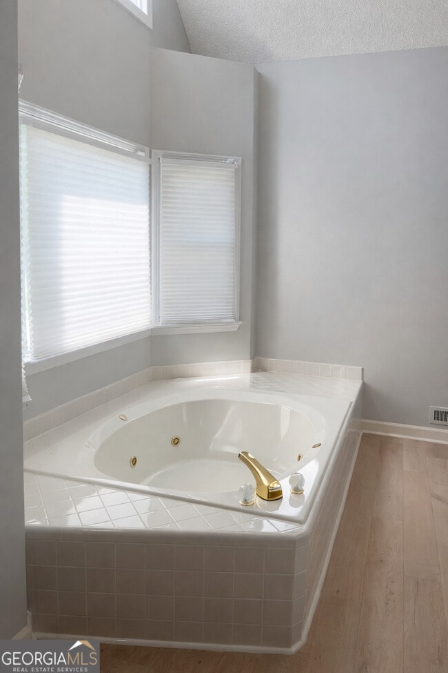 Building Photo - 120 Old Conyers Dr