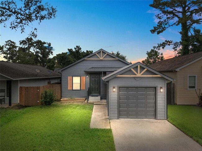 Primary Photo - 11926 Greenglen Dr