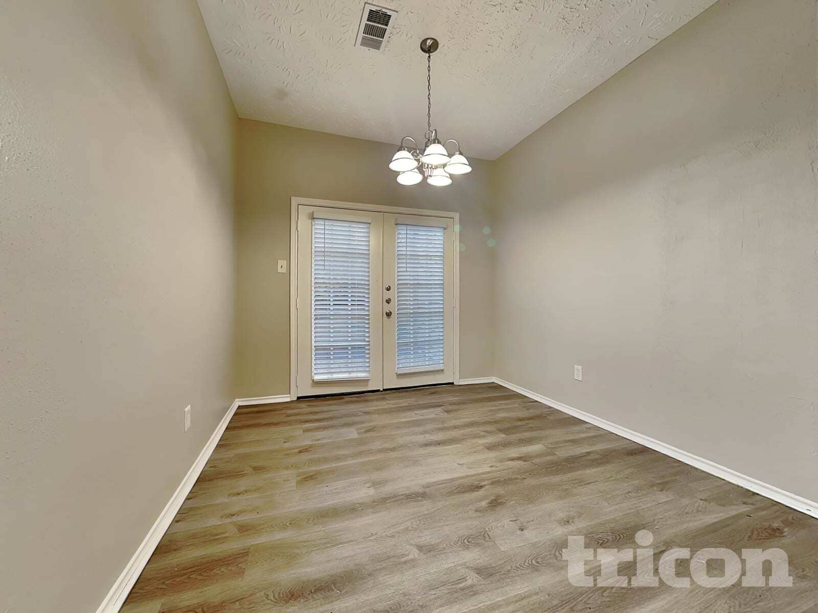 Building Photo - 15243 Bedford Glen Dr