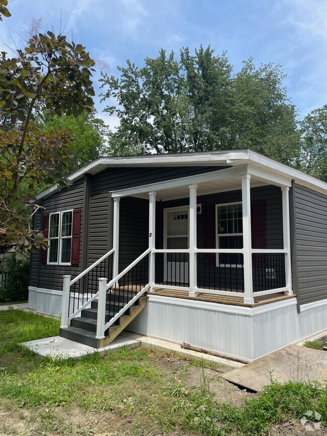 Building Photo - 7 Branette Ln