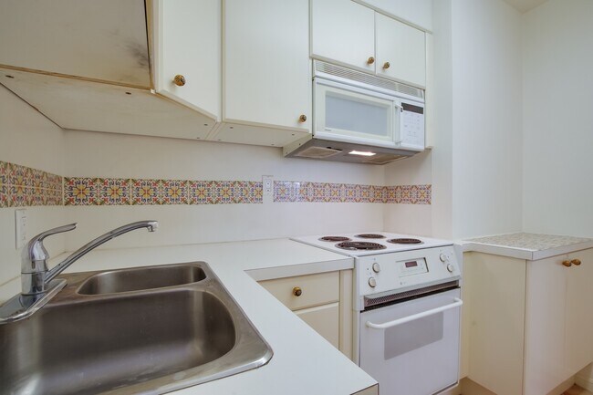 Building Photo - 3600 Montrose Blvd