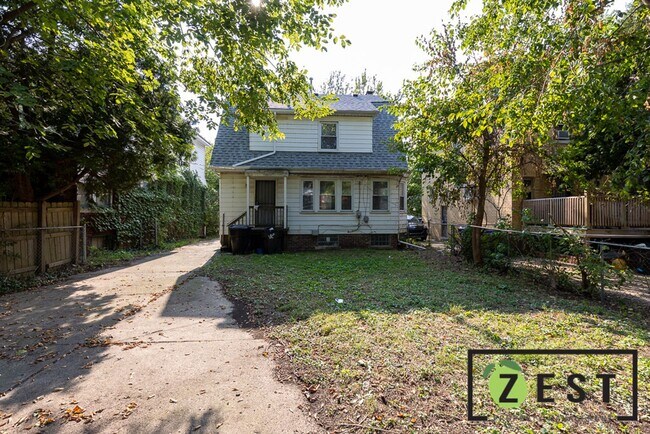 Building Photo - 3496 Courville St