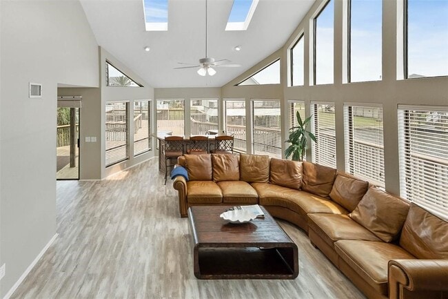 Building Photo - 21812 Frio Dr