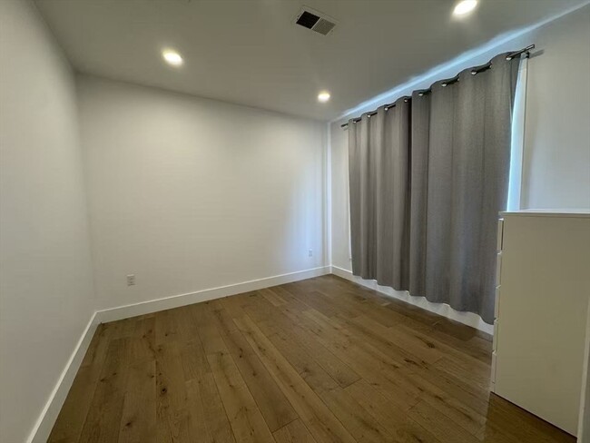 Building Photo - 30 Penniman Rd