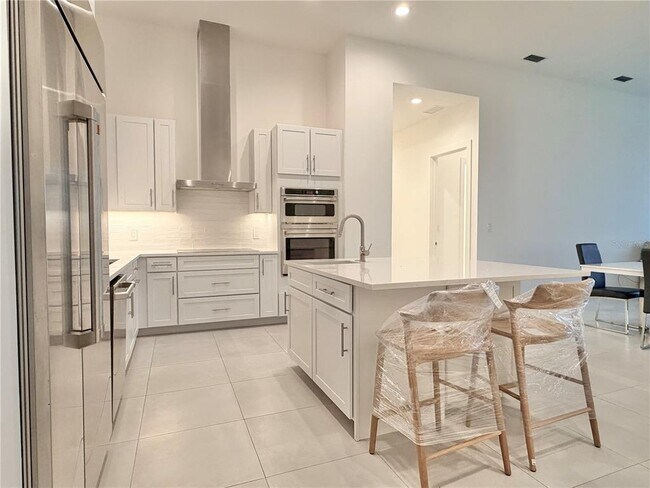 Building Photo - 920 N Osceola Ave