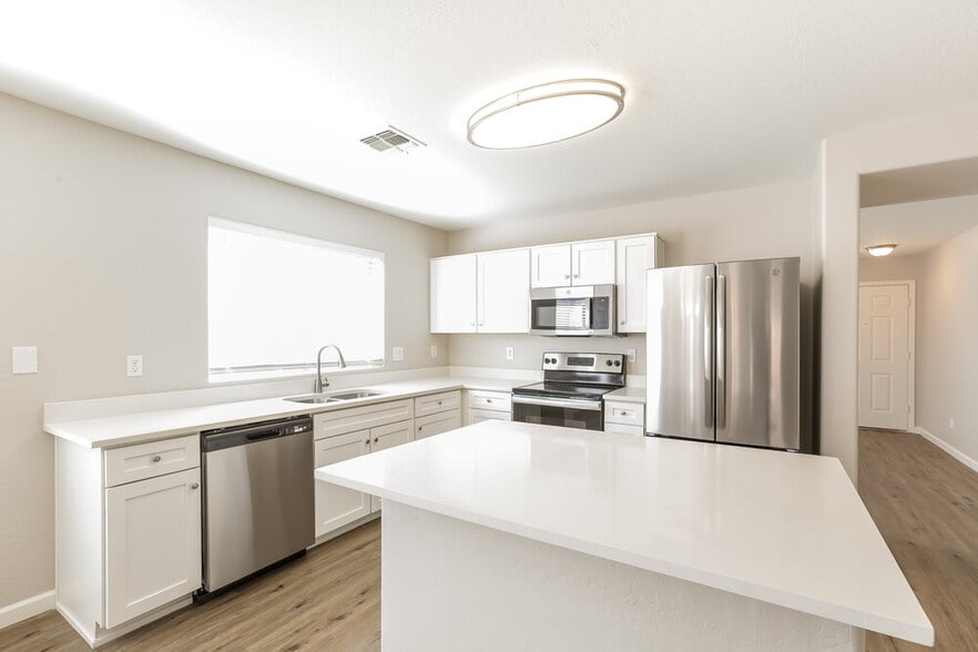 Building Photo - 3310 W Leodra Ln