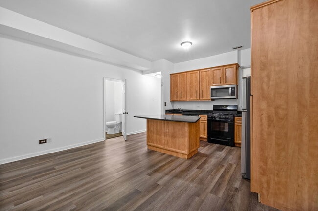 Building Photo - 4254 S Cottage Grove Ave
