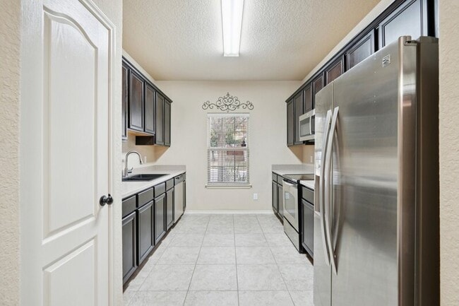 Building Photo - 5422 Sunlit Brk