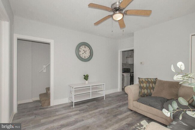 Building Photo - Gorgeous 4 Bedroom Home FOR RENT in Millville $1500