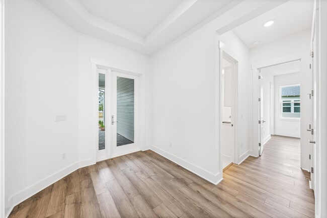 Building Photo - 169 Orman Ct