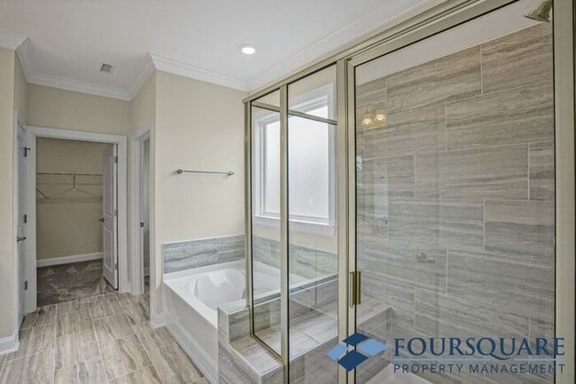 Building Photo - Charming 3-Bed Ranch Home with Modern Kitc...