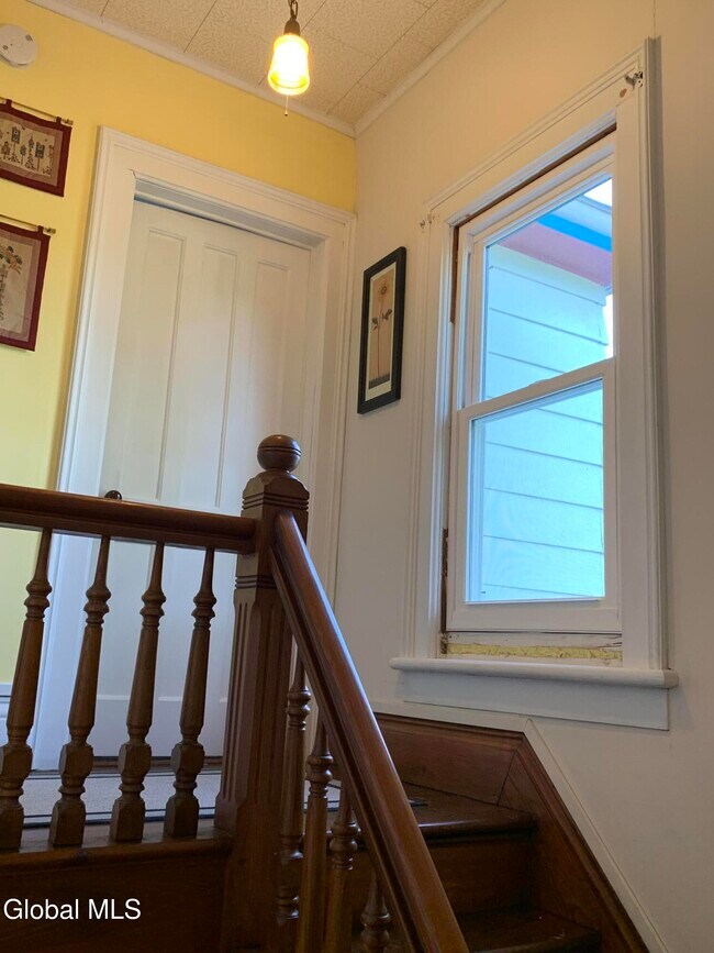 Building Photo - 260 Clark Rd