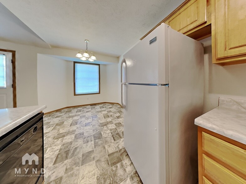 Building Photo - 1719 Windmill Way