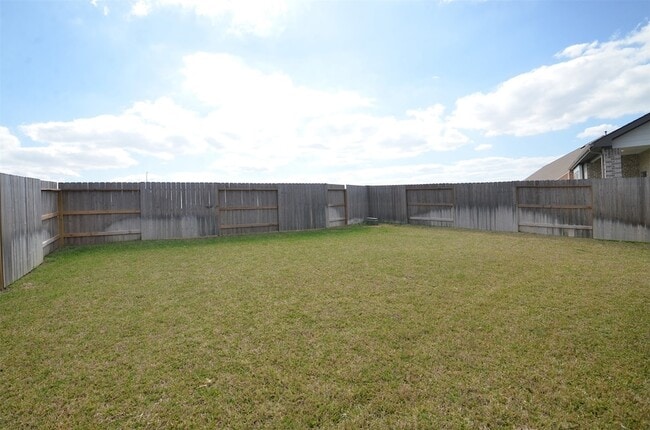 Building Photo - 5631 Pearl Vis Dr