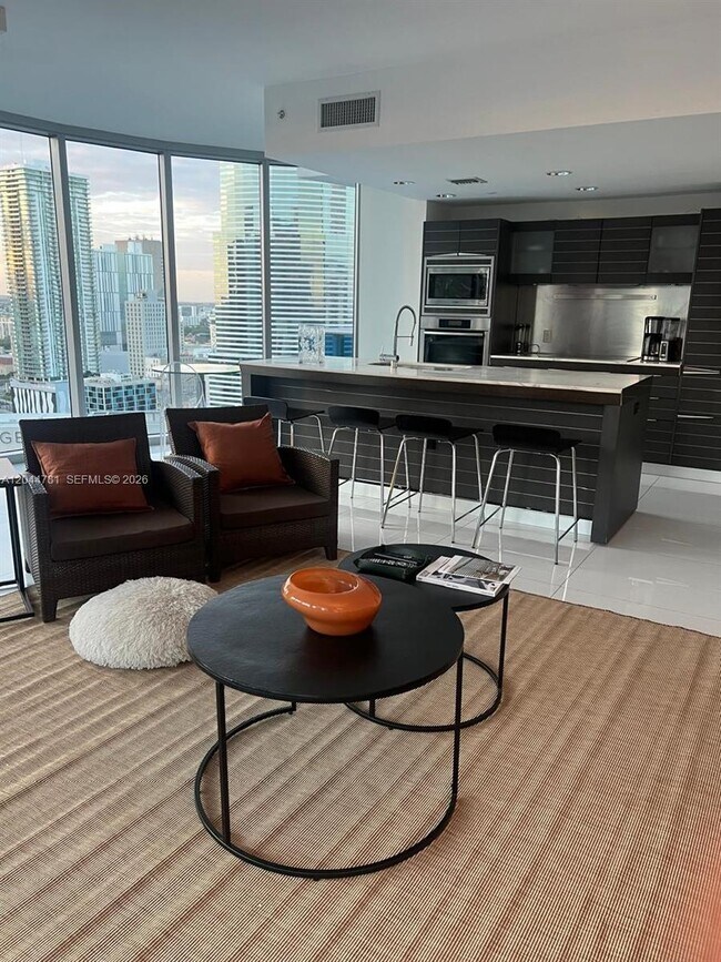 Building Photo - 200 Biscayne Blvd Way