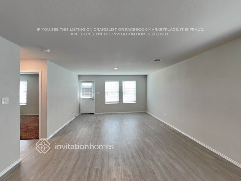 Building Photo - 7331 Avila Vis