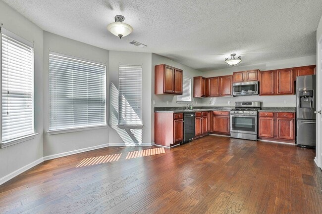 Building Photo - 4BR Fairburn Rental in Quiet Community. La...