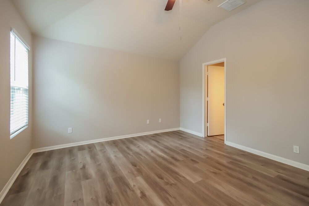 Building Photo - 16746 Warbler Dr