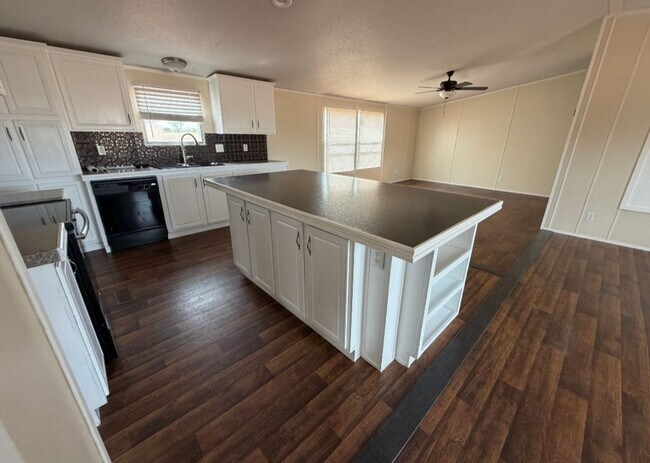 Building Photo - 3br 2ba on 1.5 acres in Blanchard!!