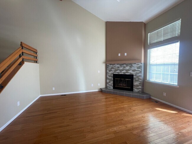 Building Photo - $0 DEPOSIT OPTION. LUXURIOUS 3BED/3.5 BATH TOWNHOME IN LONE TREE NEAR PARK MEADOWS