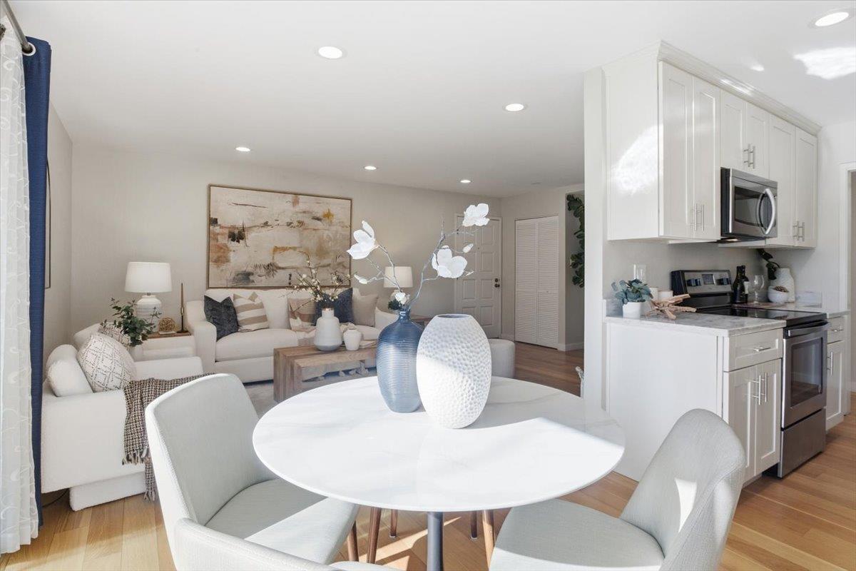 Building Photo - 280 Easy St