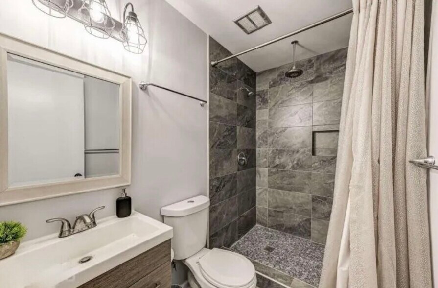 Building Photo - 4786 Devon Way
