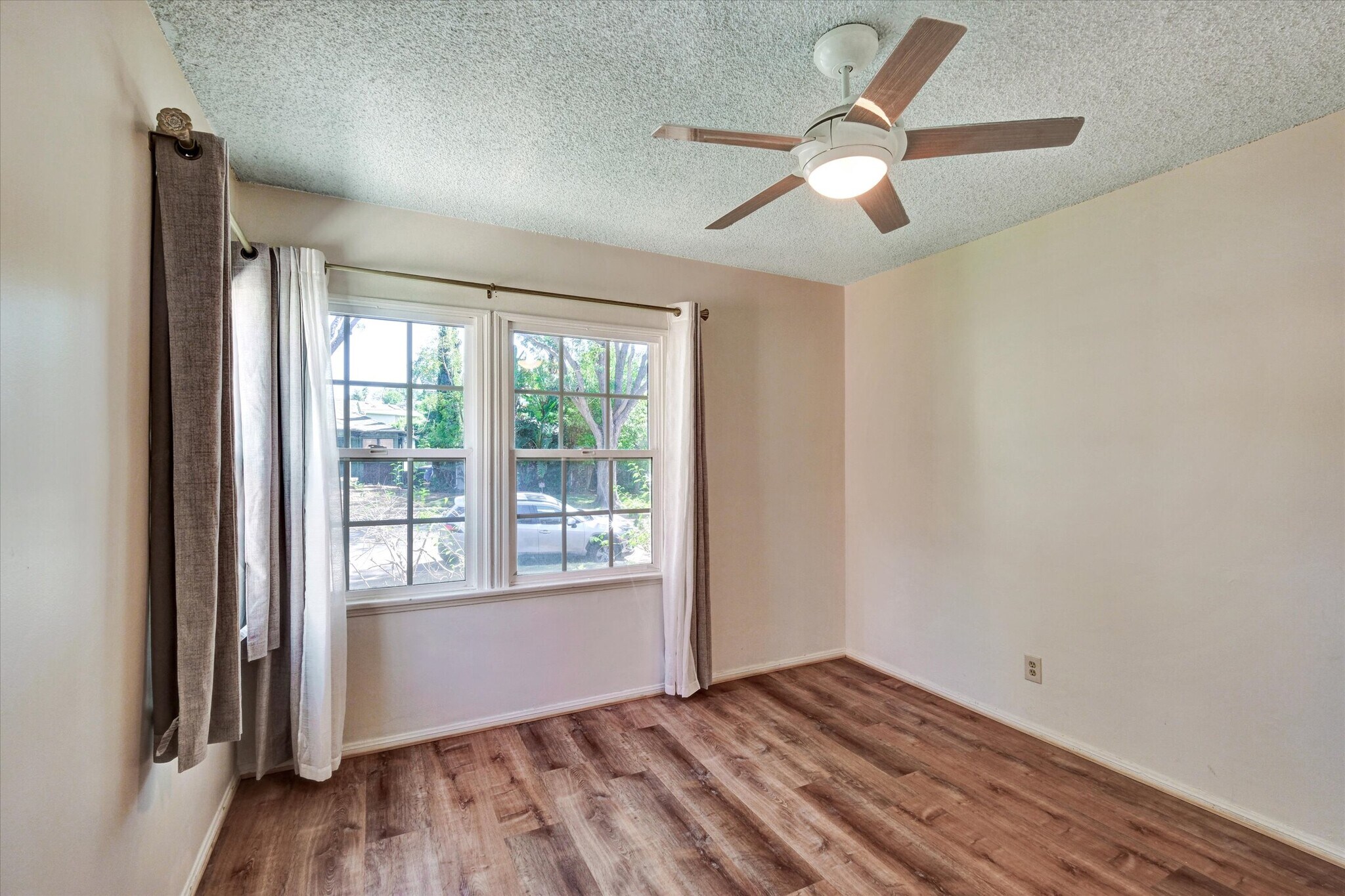 Building Photo - 2511 Castle Heights Ave
