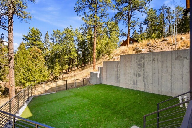 Building Photo - 4475 Forest Trail