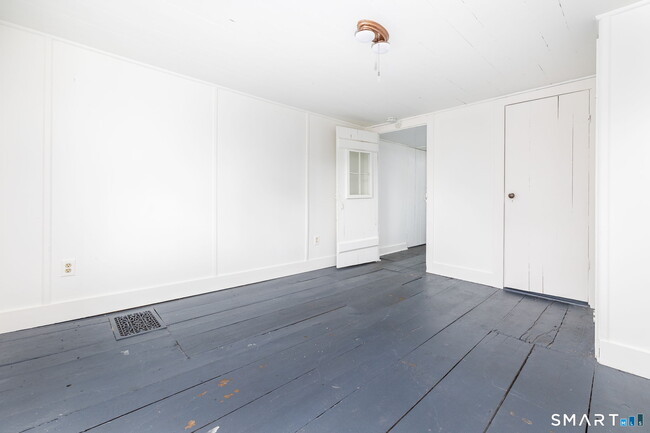 Building Photo - 858 Worthington Ridge